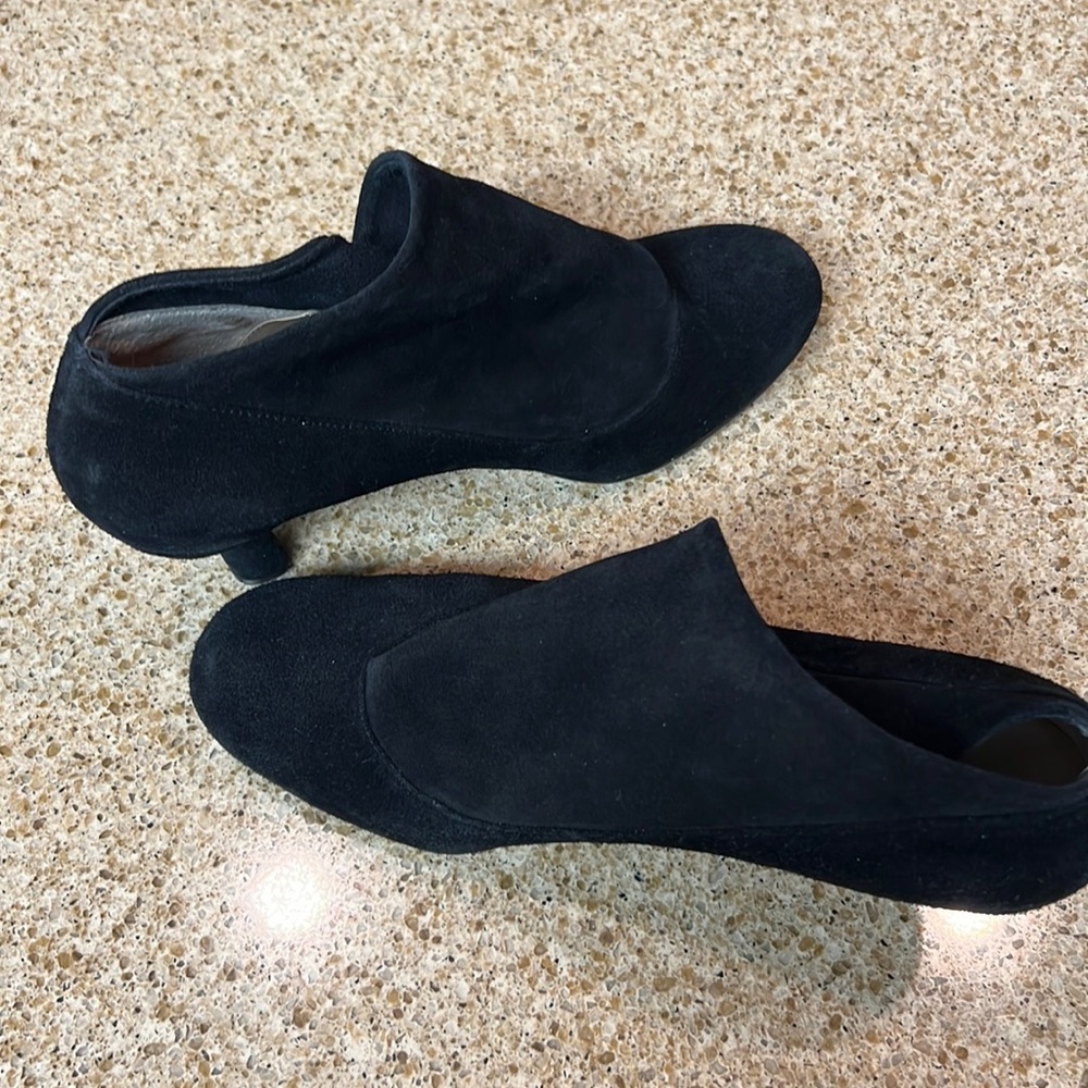Me Too Women Velvet Ankle Boot Size 9.5